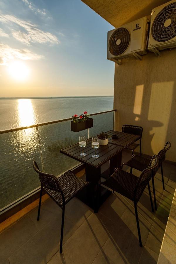 Lago Apartment Mamaia Butoaie エクステリア 写真